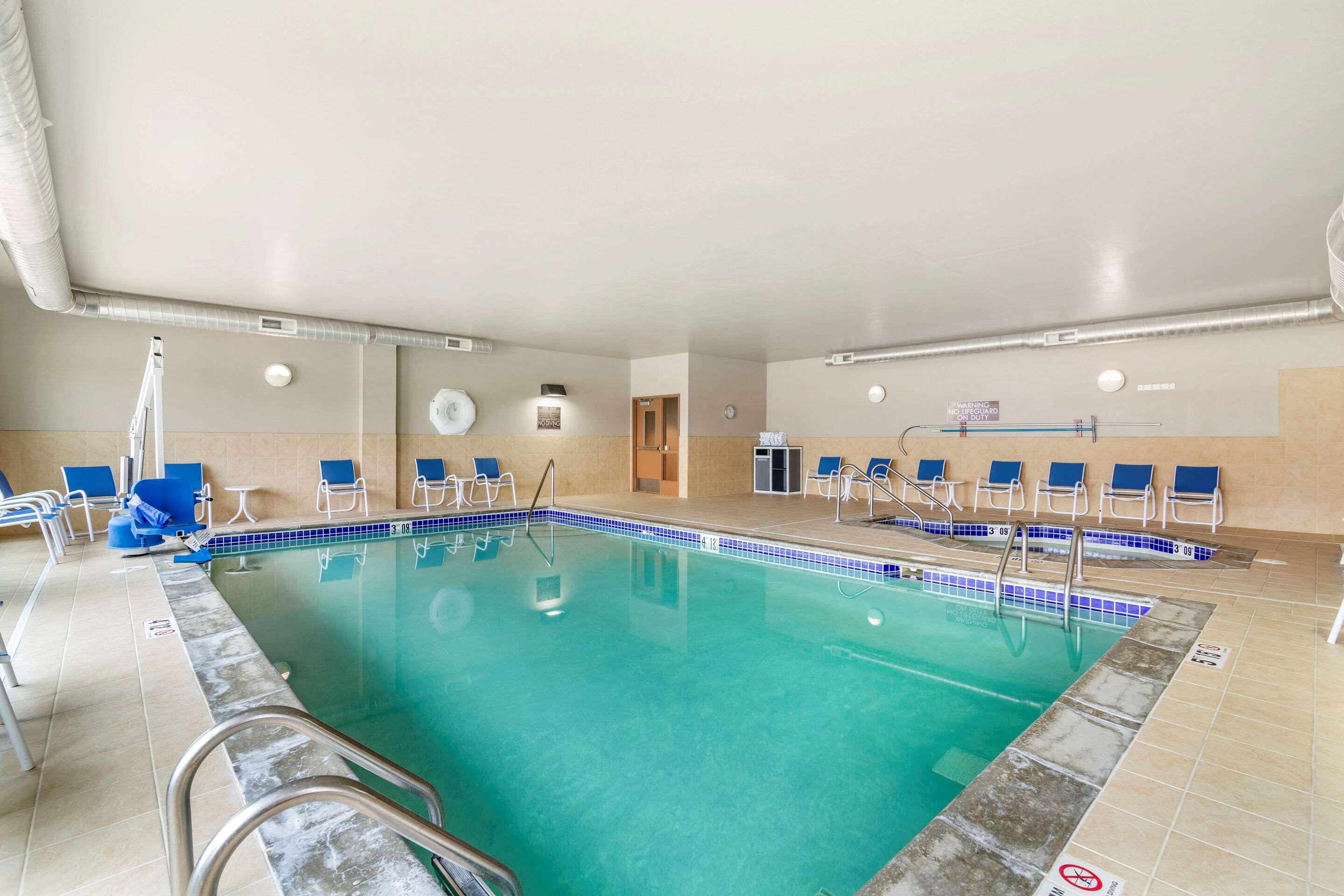 Sonesta Essential Minot Hotel Eksteriør billede